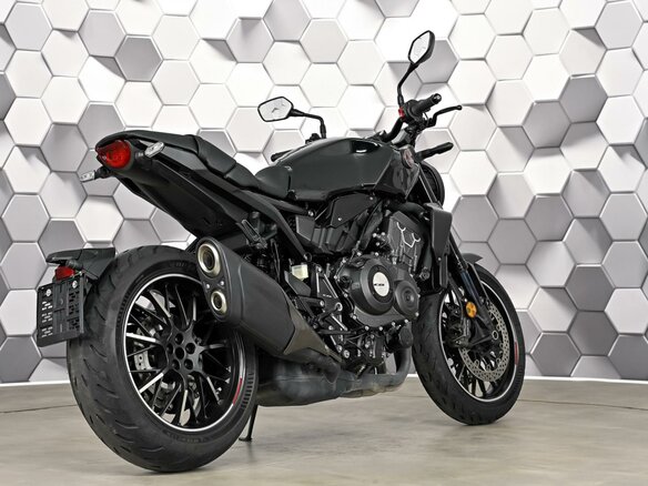 2023 Honda CB 1000R, чёрный, 1199000 рублей - вид 6