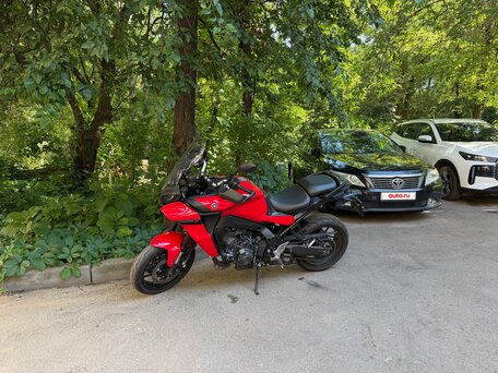 2021 Yamaha MT-09 Tracer (FJ-09), красный, 1170000 рублей, вид 3