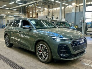 2026 Audi Q5 L III (GU), зелёный, 7500000 рублей, вид 2