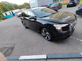 2022 Audi Q5 e-tron 50, чёрный, 4350000 рублей, вид 5