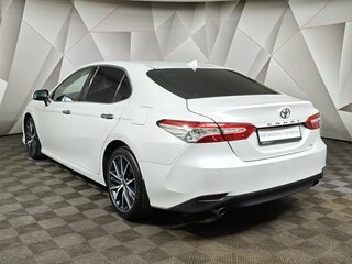 2021 Toyota Camry VIII (XV70) Рестайлинг, белый, 2830000 рублей, вид 4