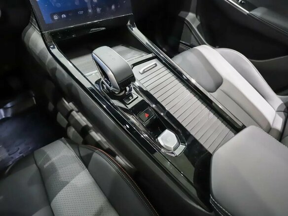 2026 Geely Cityray, белый, 3345000 рублей - вид 12