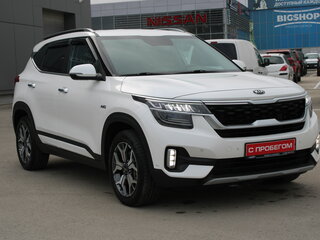 2021 Kia Seltos I, белый, 2249000 рублей, вид 3