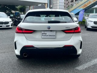 2022 BMW 1 серии 118i III (F40), белый, 1420000 рублей, вид 4