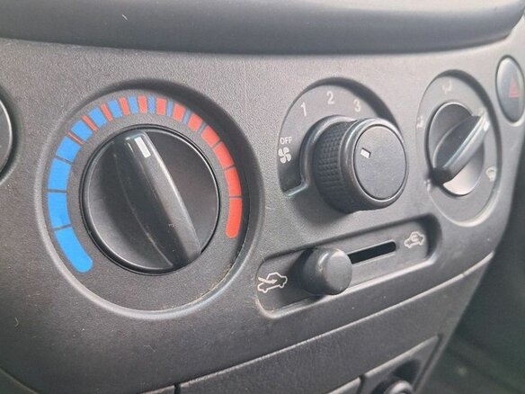 2007 Chevrolet Aveo I Рестайлинг, красный, 219000 рублей - вид 15