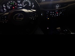 2018 Lexus LX 570 III Рестайлинг 2, чёрный, 8990000 рублей, вид 3