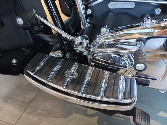 2015 Harley-Davidson Tri Glide, чёрный, 3550000 рублей - вид 15