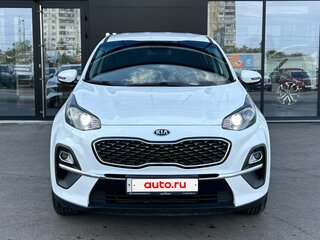 2020 Kia Sportage IV Рестайлинг, белый, 2359900 рублей, вид 2