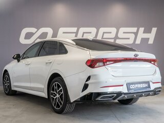 2021 Kia K5 III, белый, 2590000 рублей, вид 2