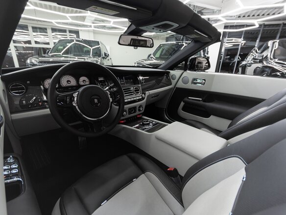 2021 Rolls-Royce Dawn Black Badge, чёрный, 45000000 рублей - вид 29