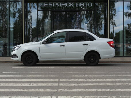 2025 Lada (ВАЗ) Granta I Рестайлинг, белый, 680000 рублей, вид 2