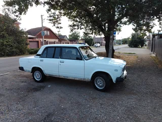 2003 Lada (ВАЗ) 2107, белый, 75000 рублей, вид 5