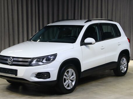 2015 Volkswagen Tiguan I Рестайлинг, белый, 1399000 рублей, вид 1