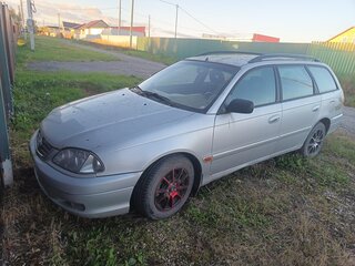 2001 Toyota Avensis I Рестайлинг, серебристый, 299000 рублей, вид 1