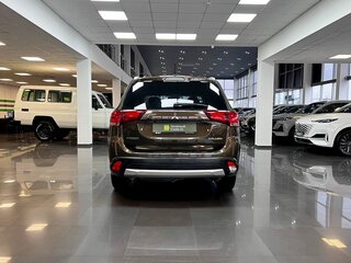 2015 Mitsubishi Outlander III Рестайлинг 2, коричневый, 1495000 рублей, вид 4