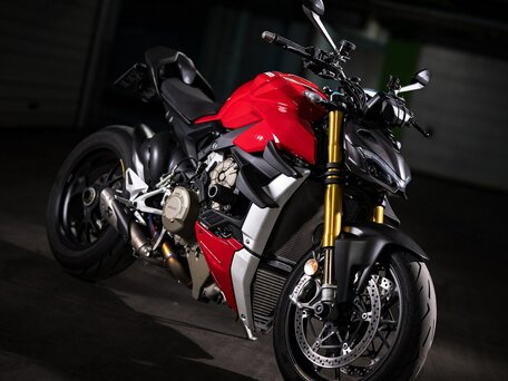 2021 Ducati Streetfighter V4, красный, 2285000 рублей, вид 4