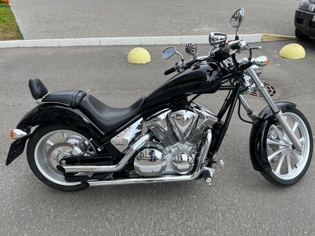 2011 Honda VT 1300CX Fury, чёрный, 1000000 рублей, вид 4