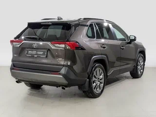 2020 Toyota RAV4 V (XA50), коричневый, 3250000 рублей, вид 5