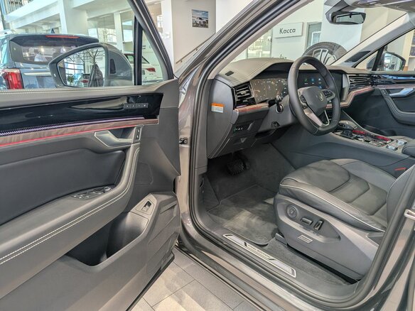 2026 Volkswagen Touareg III Рестайлинг, серый, 12490000 рублей - вид 11