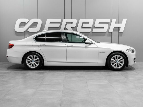 2016 BMW 5 серии 520i VI (F10/F11/F07) Рестайлинг, белый, 2300000 рублей - вид 4