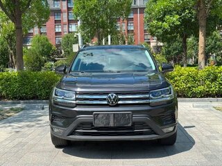 2022 Volkswagen Tharu I, чёрный, 1820000 рублей, вид 2