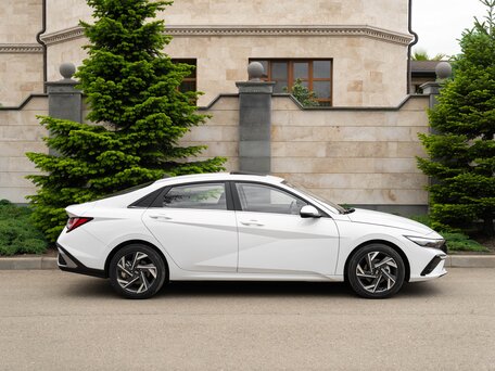 2026 Hyundai Elantra VII (CN7) Рестайлинг, белый, 2224000 рублей, вид 3