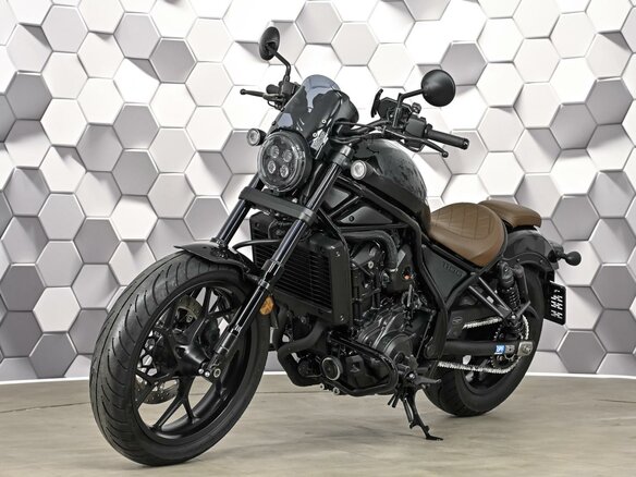 2022 Honda CMX 1100 Rebel, серый, 1099000 рублей - вид 1