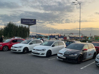 2013 Volkswagen Golf VII, красный, 1189000 рублей, вид 5