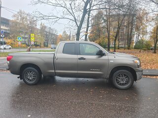2009 Toyota Tundra Double Cab II, серый, 2456000 рублей, вид 4