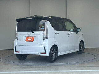 2020 Daihatsu Move VI Рестайлинг, белый, 750000 рублей, вид 5