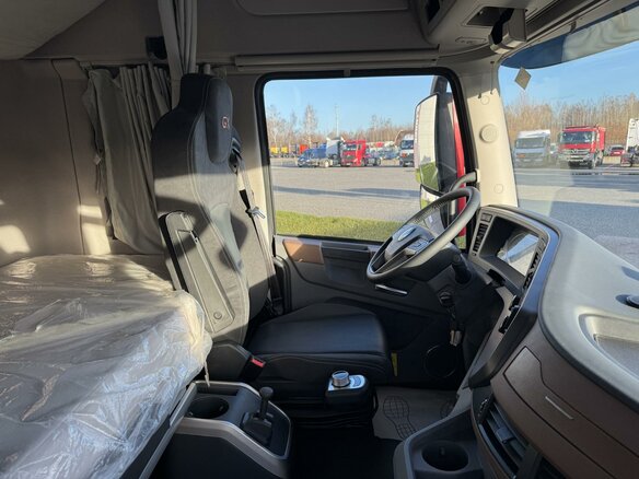 2024 Dongfeng GX, красный, 9000000 рублей - вид 18