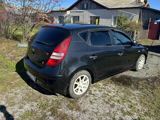 2011 Hyundai i30 I Рестайлинг, чёрный, 550000 рублей, вид 3