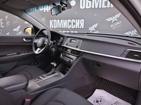 2019 Kia Optima IV Рестайлинг, белый, 1390000 рублей - вид 23