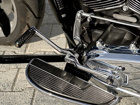 2024 Harley-Davidson Fat Boy, серый, 2300000 рублей - вид 26