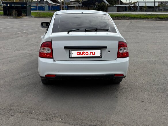 2012 Lada (ВАЗ) Priora I, белый, 260000 рублей - вид 3