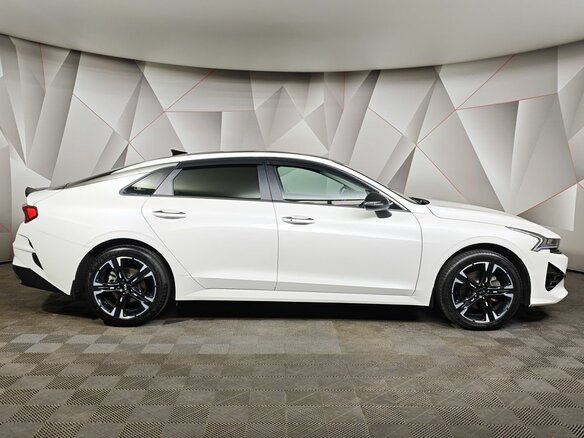 2021 Kia K5 III, белый, 2085000 рублей - вид 5