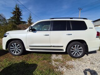 2020 Toyota Land Cruiser 200 Series Рестайлинг 2, белый, 8200000 рублей, вид 5