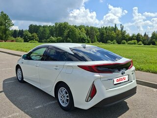 2017 Toyota Prius PHV ZVW52 IV (XW50), белый, 1850000 рублей, вид 5