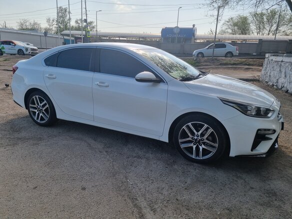 2019 Kia K3 II, белый, 1700000 рублей - вид 3