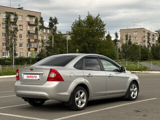 2009 Ford Focus II Рестайлинг, серебристый, 825000 рублей, вид 4