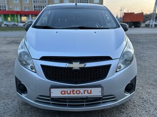 2013 Chevrolet Spark III, серебристый, 800000 рублей, вид 1
