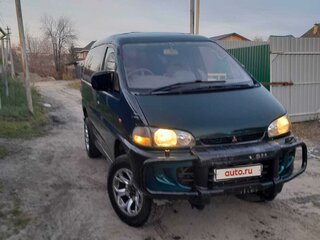1994 Mitsubishi Delica IV, зелёный, 720000 рублей, вид 3