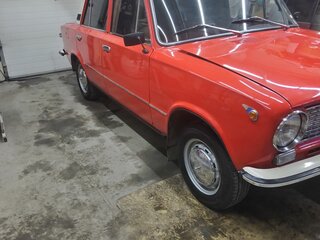 1977 Lada (ВАЗ) 21011, красный, 200000 рублей, вид 3