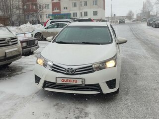 2013 Toyota Corolla XI (E160, E170, E180), белый, 1311000 рублей, вид 2