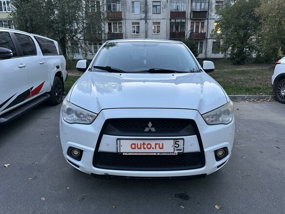 2011 Mitsubishi ASX I, белый, 1380000 рублей