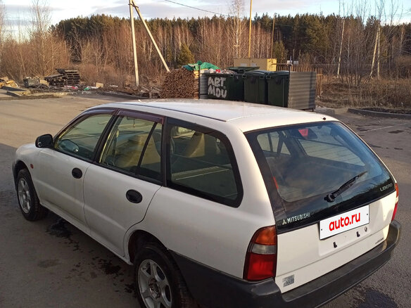 2001 Mitsubishi Libero I Рестайлинг, белый, 185000 рублей - вид 7
