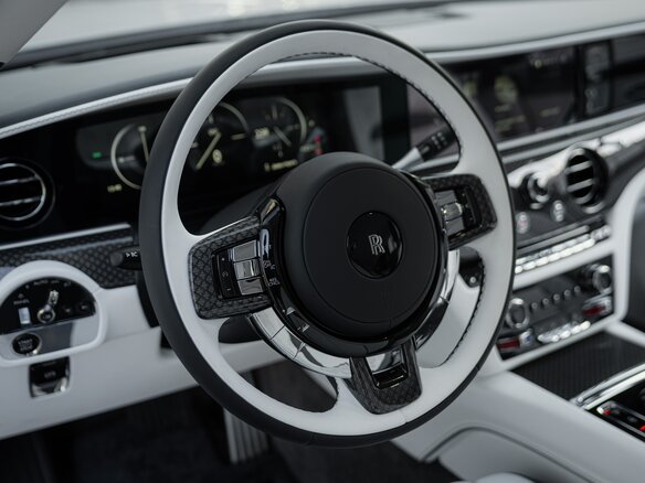 2026 Rolls-Royce Ghost Black Badge II Рестайлинг (Series II), серый, 60400000 рублей - вид 26