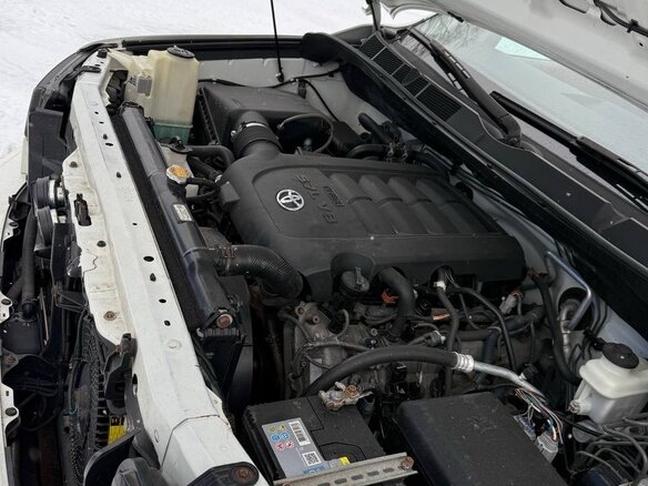 2012 Toyota Sequoia II, белый, 3900000 рублей - вид 14