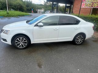 2018 Skoda Octavia III (A7) Рестайлинг, белый, 1145000 рублей, вид 4