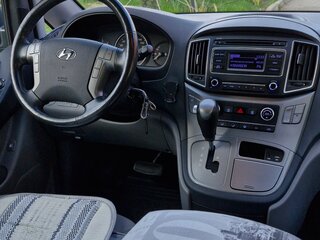 2017 Hyundai H-1 II Рестайлинг, белый, 2400000 рублей, вид 5